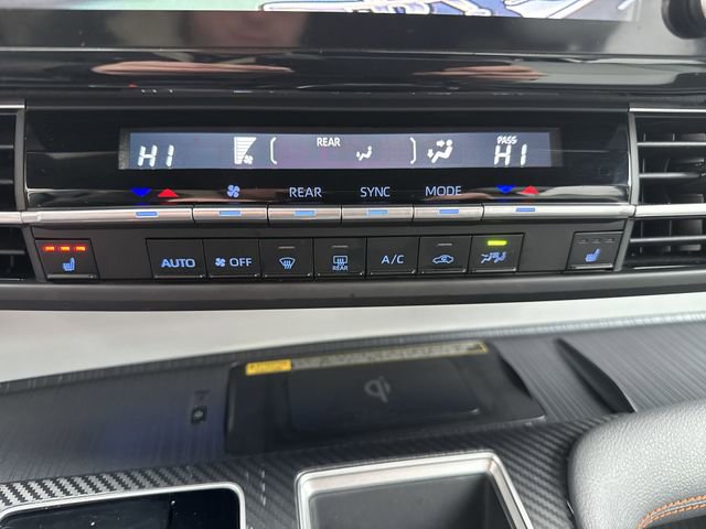 Used 2023 Toyota Sienna XSE image 19