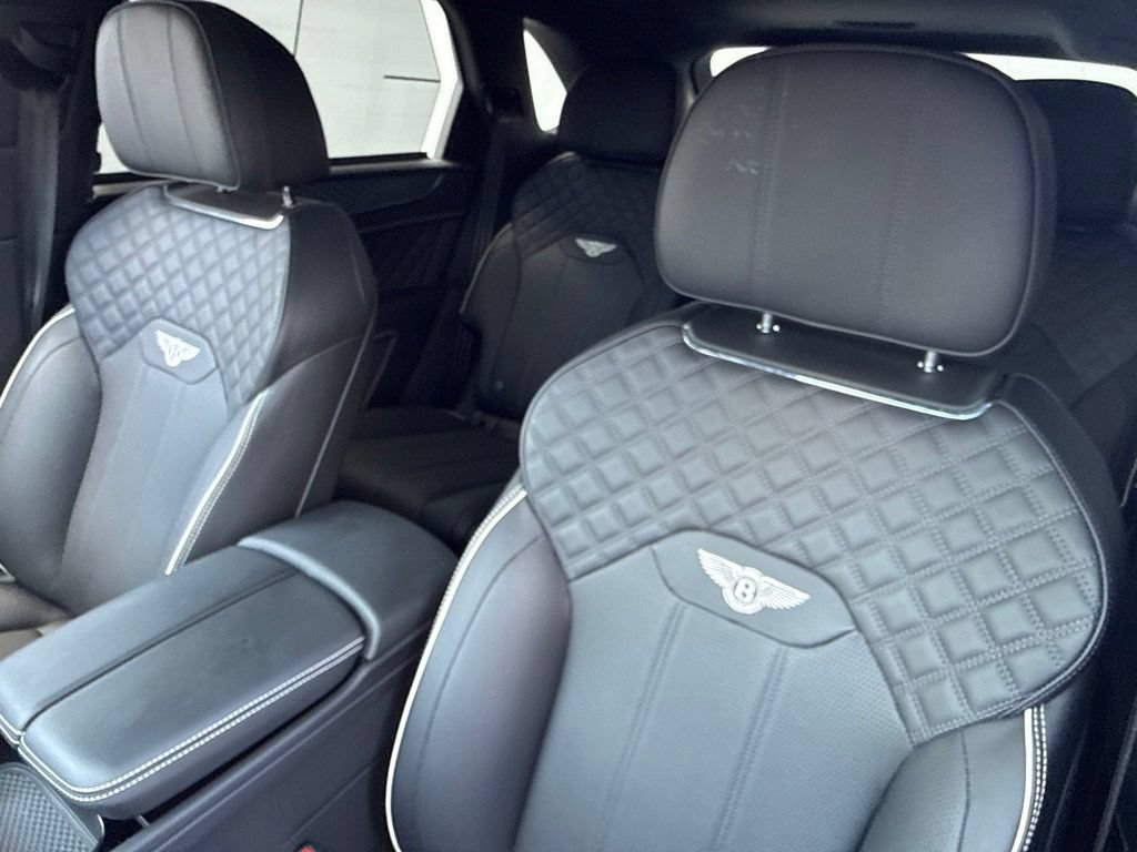 Used 2023 Bentley Bentayga Speed AWD/4WD image 24