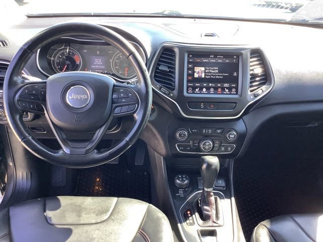 Used 2020 Jeep Cherokee Trailhawk w/ Cold Weather Group image 11