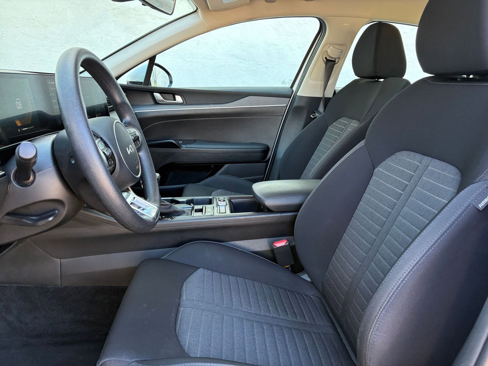 Used 2025 Kia K5 LXS image 25