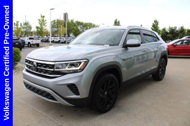 Used 2023 Volkswagen Atlas Cross Sport SE w/ Black Wheel Package AWD/4WD image 3