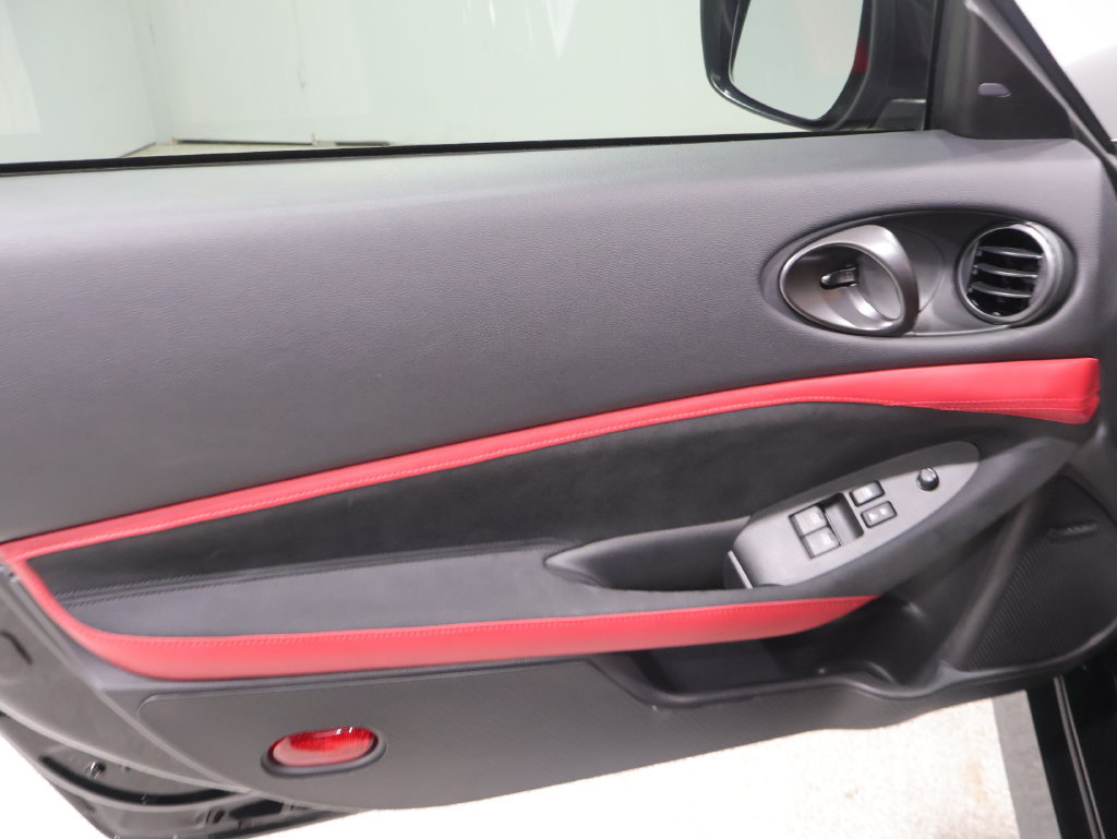 Used 2024 Nissan Z Performance w/ Floor Mat Package RWD image 13