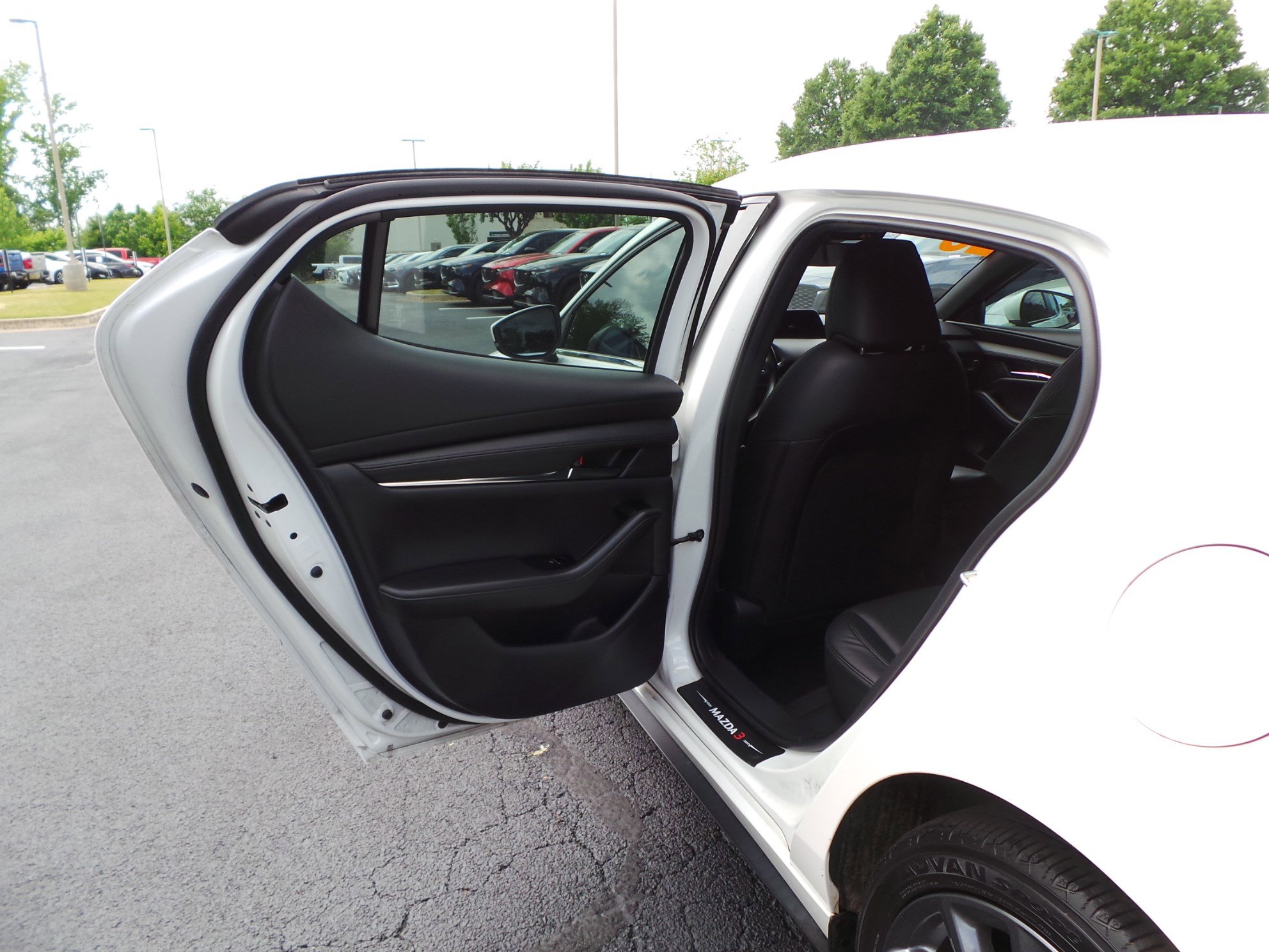 Used 2023 MAZDA MAZDA3 s FWD image 31