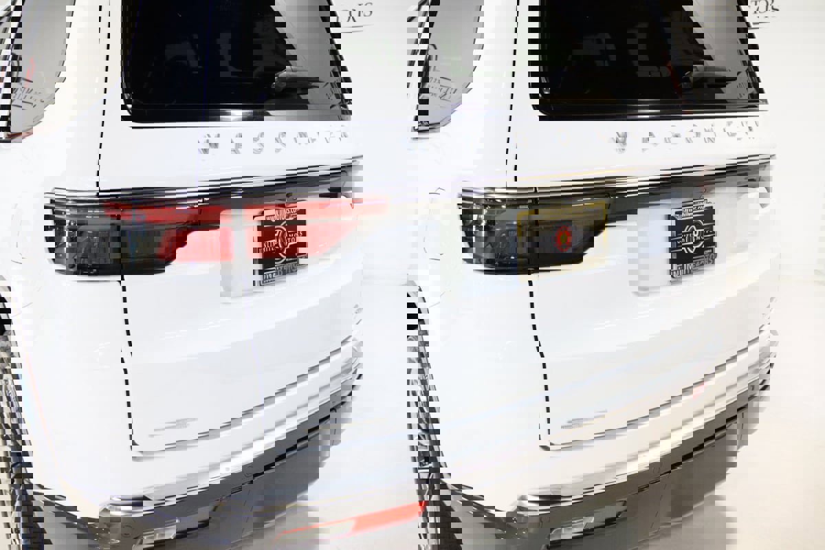 Used 2022 Jeep Wagoneer Series III w/ Premium Group I image 79