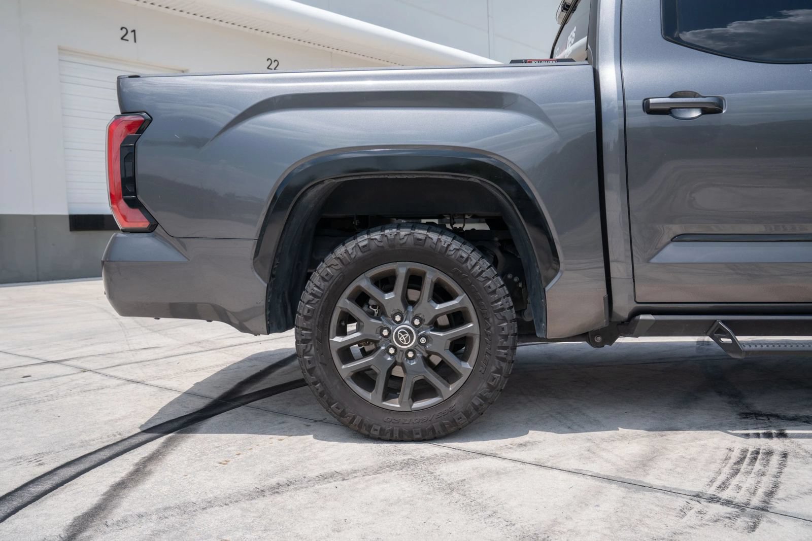Used 2023 Toyota Tundra Platinum AWD/4WD image 5