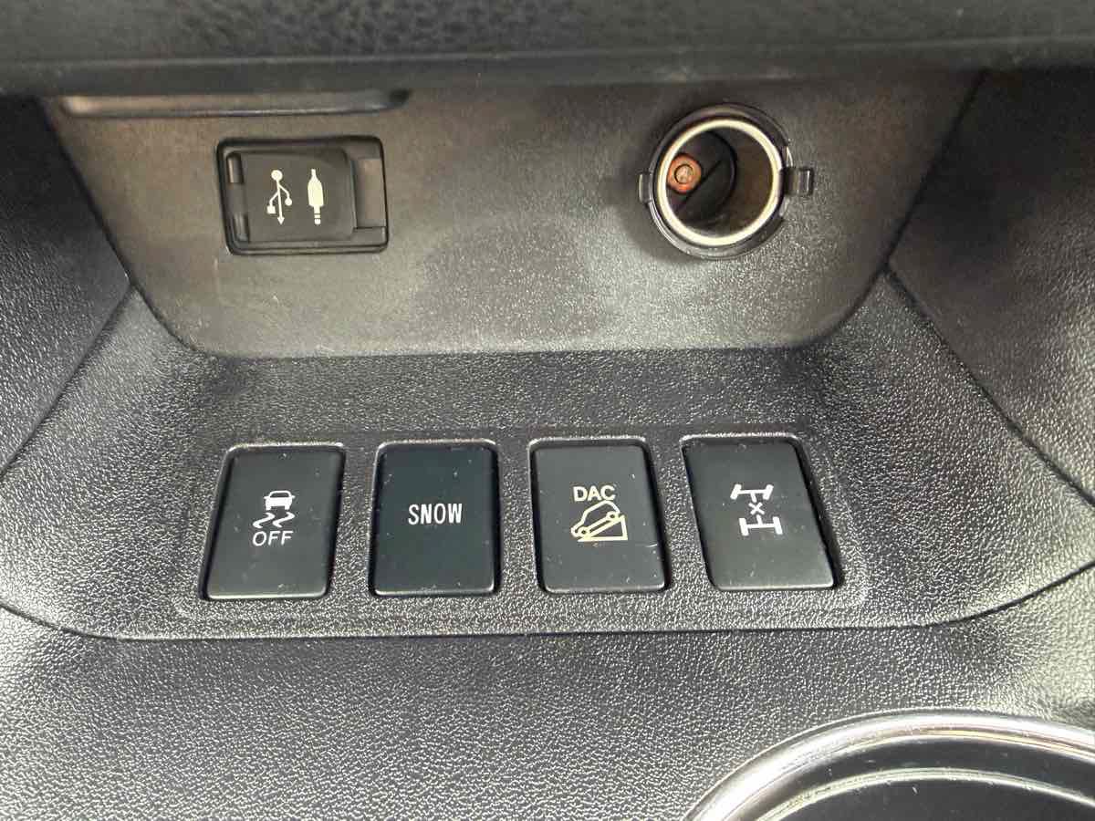 Used 2016 Toyota Highlander Limited AWD/4WD image 21