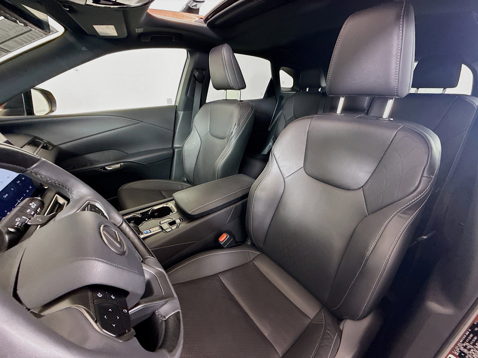 Used 2023 Lexus RX 350 w/ Accessory Package (Z1) image 11