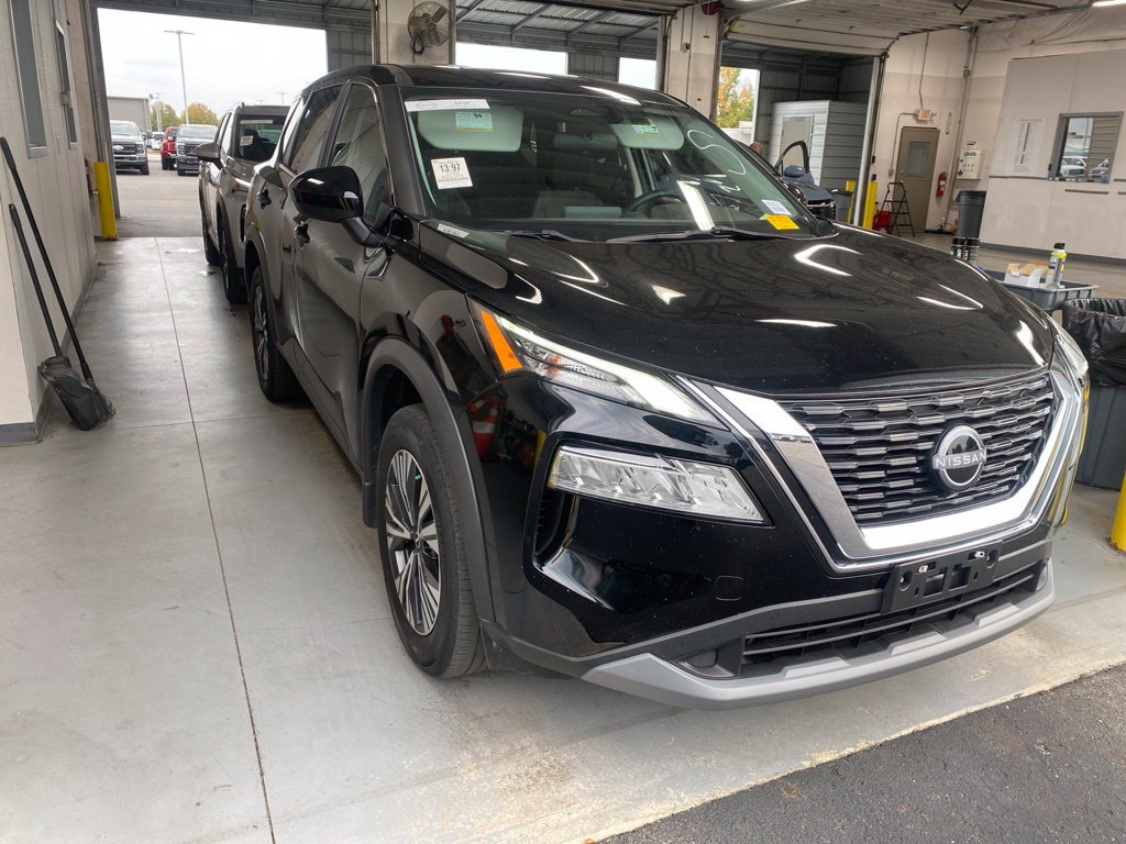 Used 2023 Nissan Rogue SV