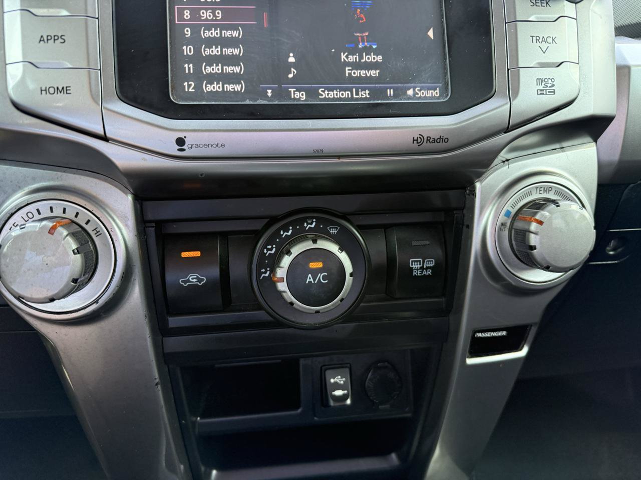 Used 2014 Toyota 4Runner SR5 RWD image 33