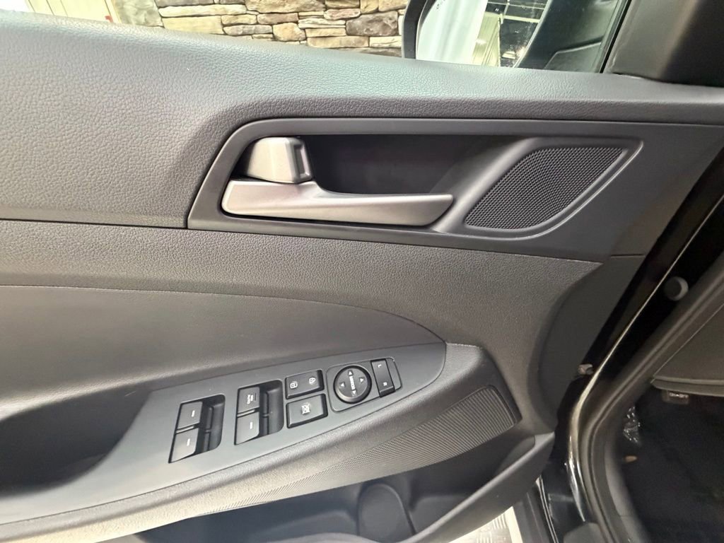 Used 2018 Hyundai Tucson Value AWD/4WD image 25