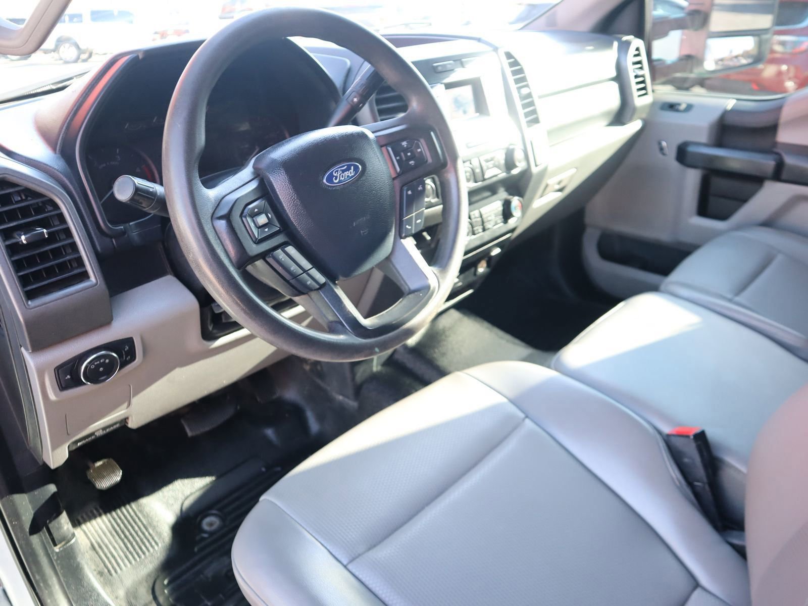 Used 2020 Ford F350 XL w/ Power Equipment Group image 27