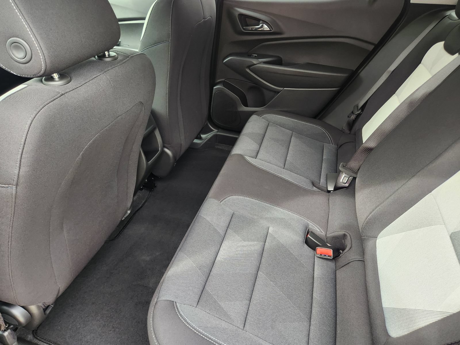 New 2026 Chevrolet Trax LS w/ LS Convenience Package FWD image 24