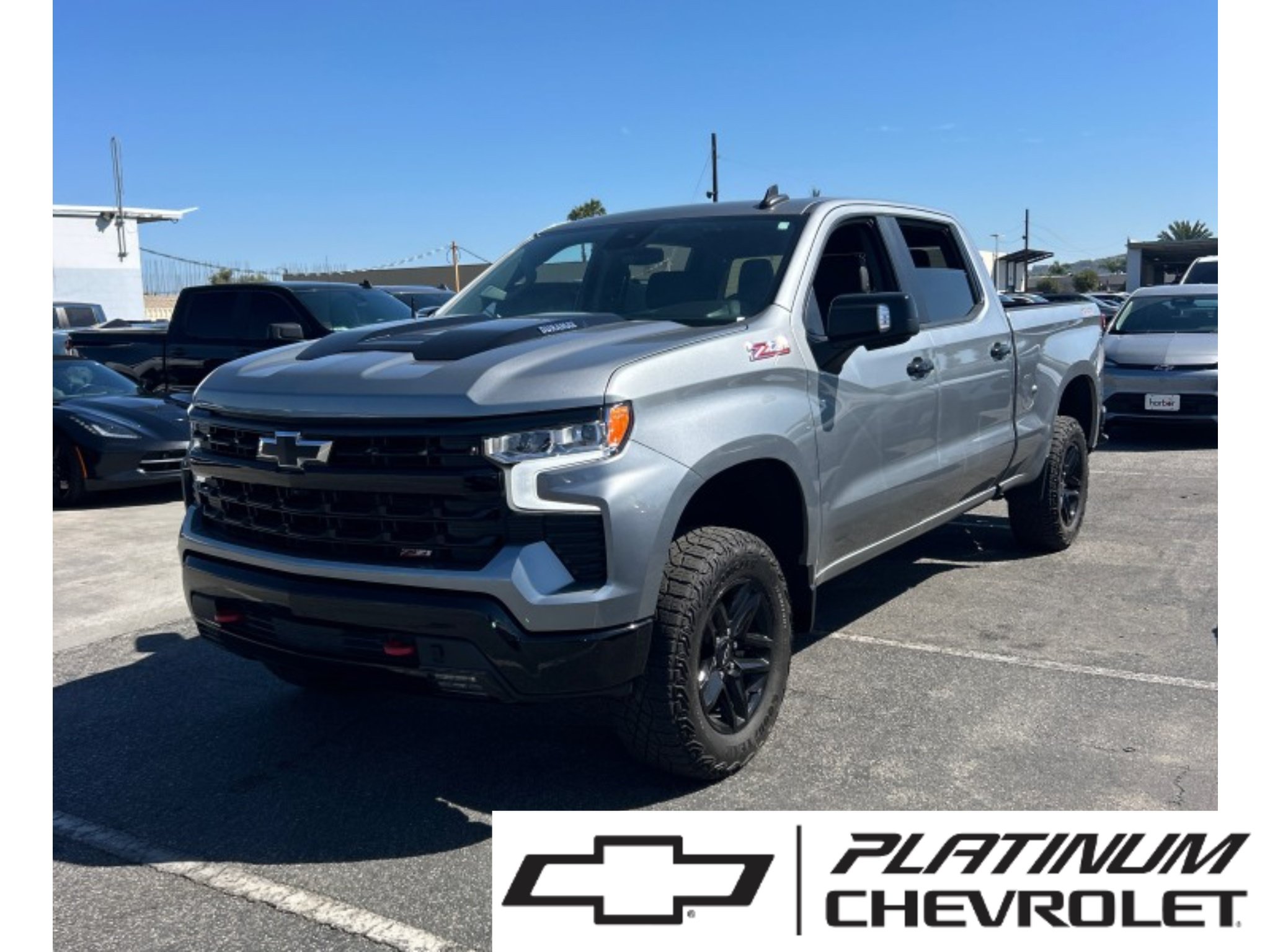 Used 2023 Chevrolet Silverado 1500 LT Trail Boss w/ LT Trail Boss Premium Package AWD/4WD image 1