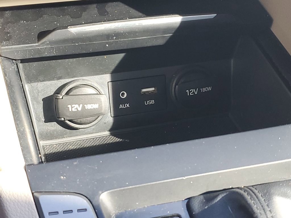 Used 2017 Hyundai Elantra Value Edition image 32