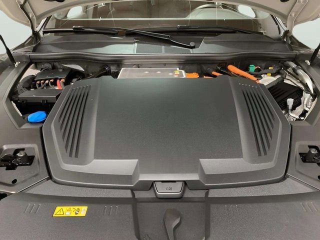 Used 2022 Audi e-tron Premium Plus w/ Premium Plus Package image 12