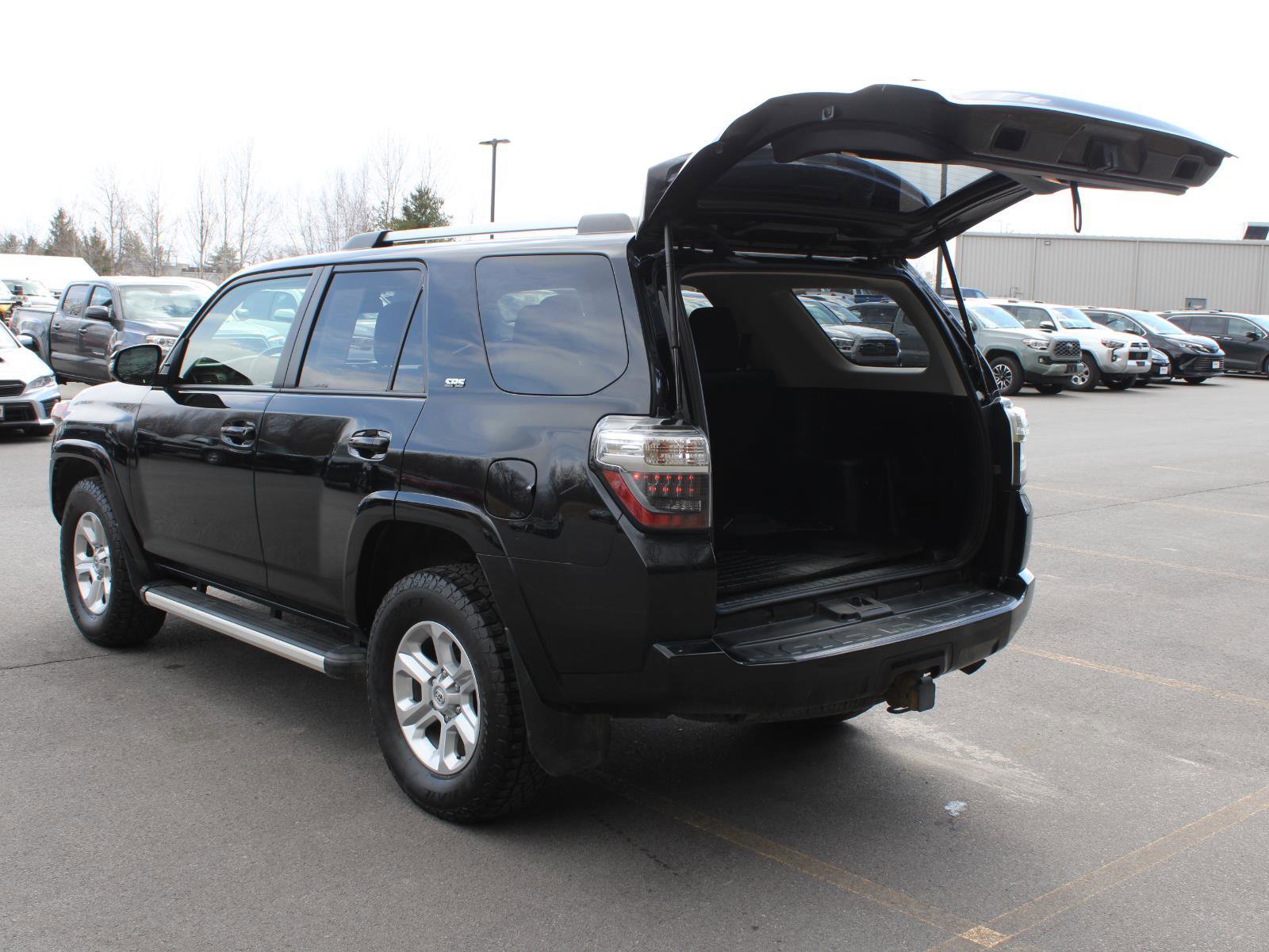 Used 2021 Toyota 4Runner SR5 Premium w/ Moonroof Package image 7
