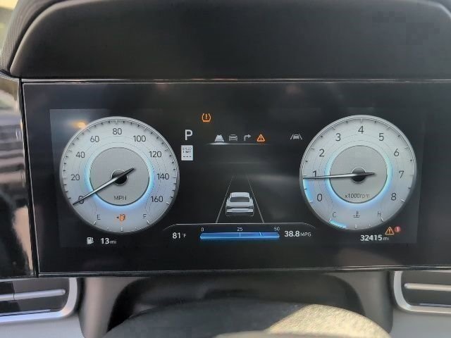 Used 2024 Hyundai Elantra Limited image 28