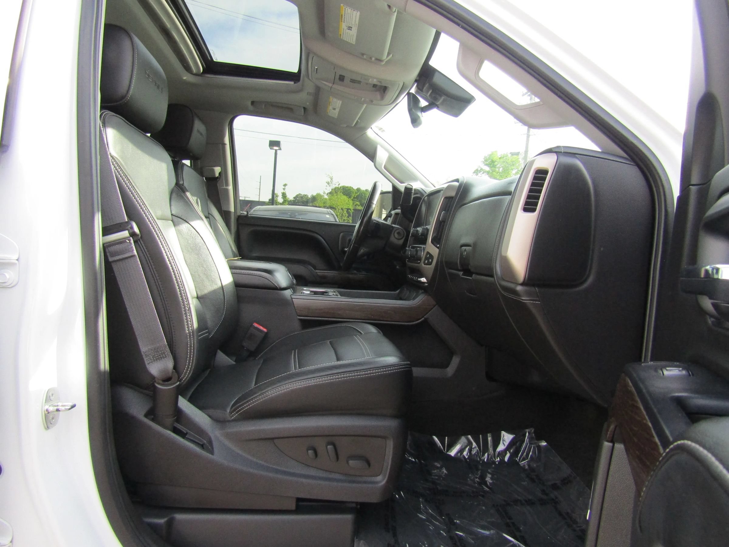 Used 2017 GMC Sierra 1500 Denali AWD/4WD image 12