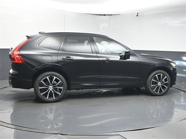 Used 2025 Volvo XC60 B5 Plus w/ Protection Package Premier image 8