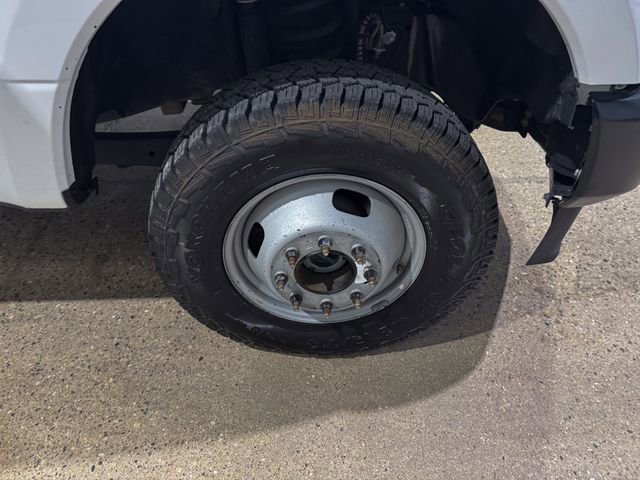 Used 2022 Ford F350 XL w/ Power Equipment Group image 24