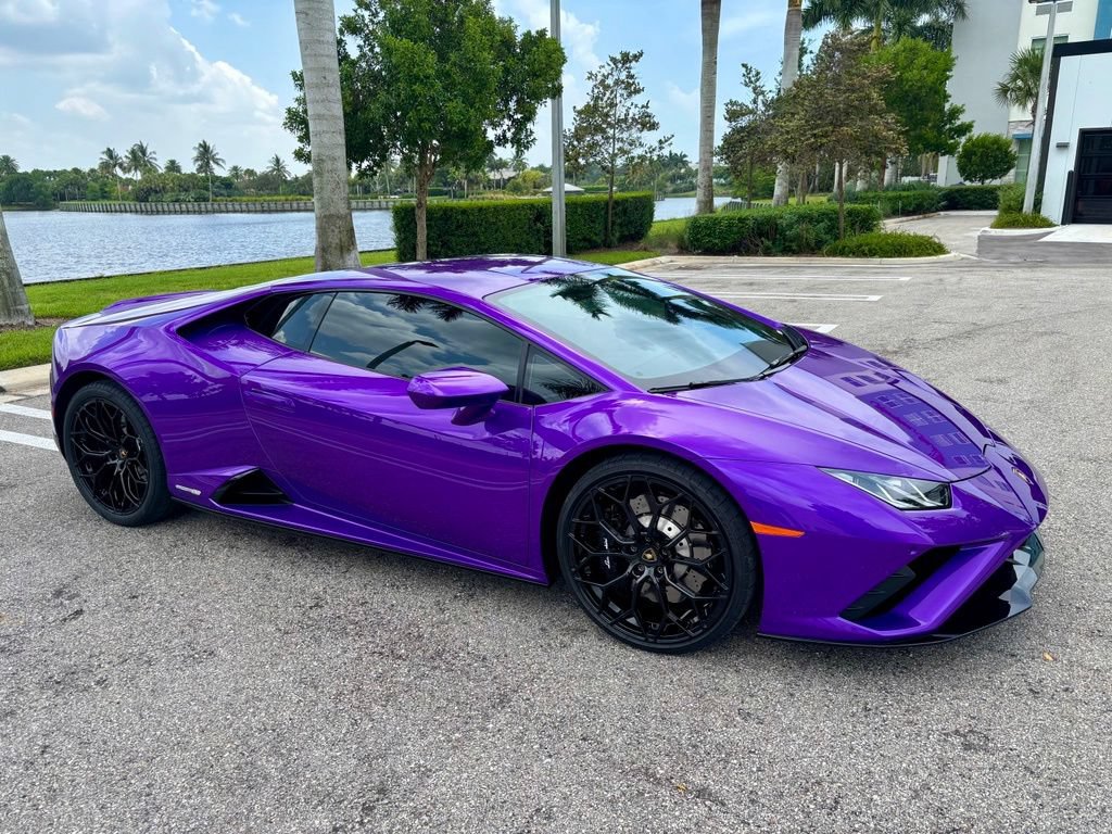 Used 2021 Lamborghini Huracan EVO RWD image 4