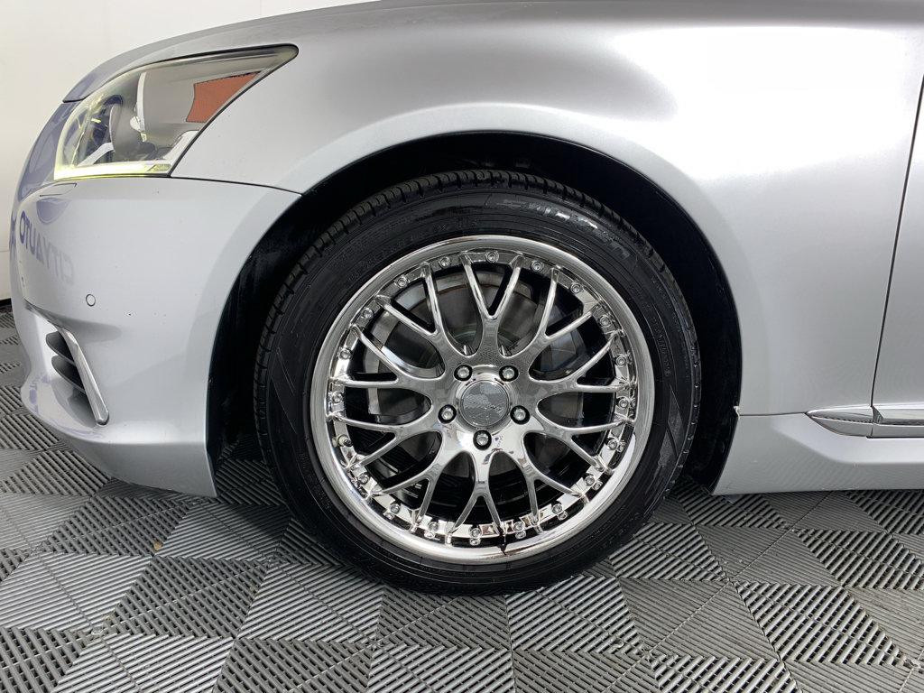 Used 2014 Lexus LS 460 w/ Comfort Package RWD image 11