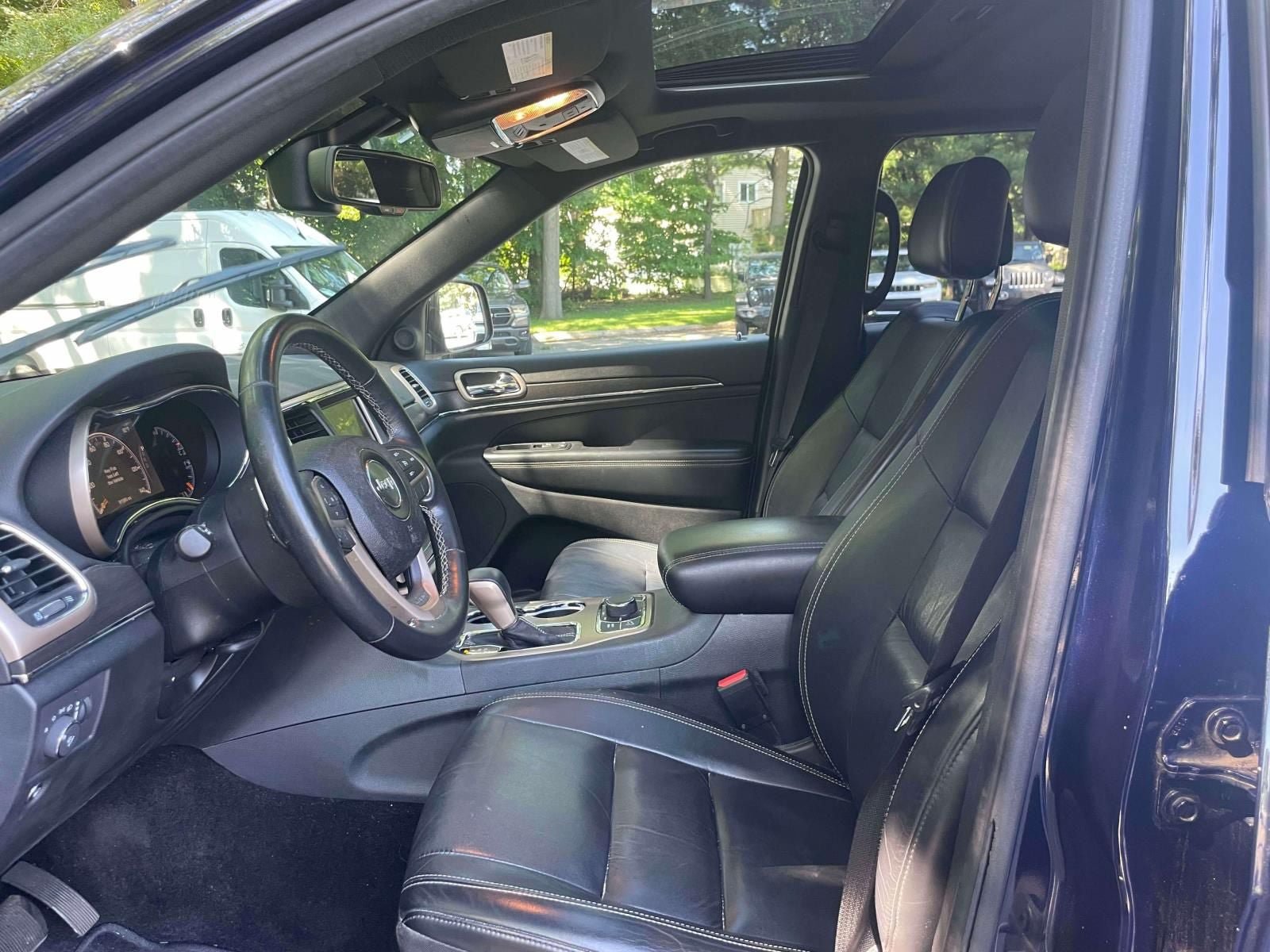 Used 2016 Jeep Grand Cherokee Limited AWD/4WD image 14