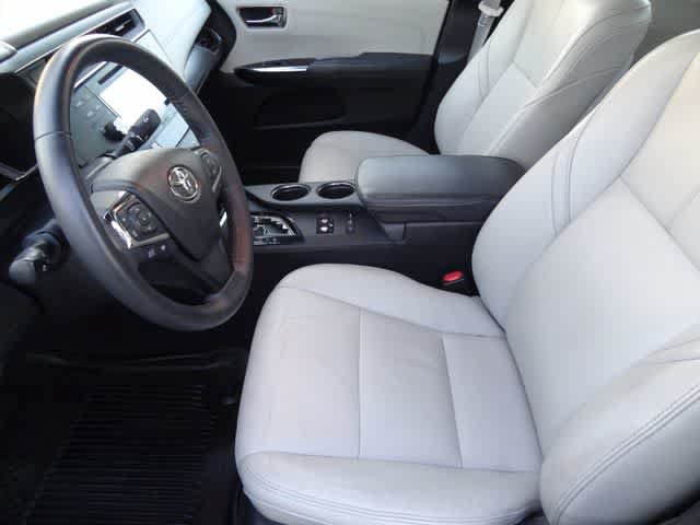 Used 2017 Toyota Avalon XLE Premium w/ All Weather Liner Package FWD image 6