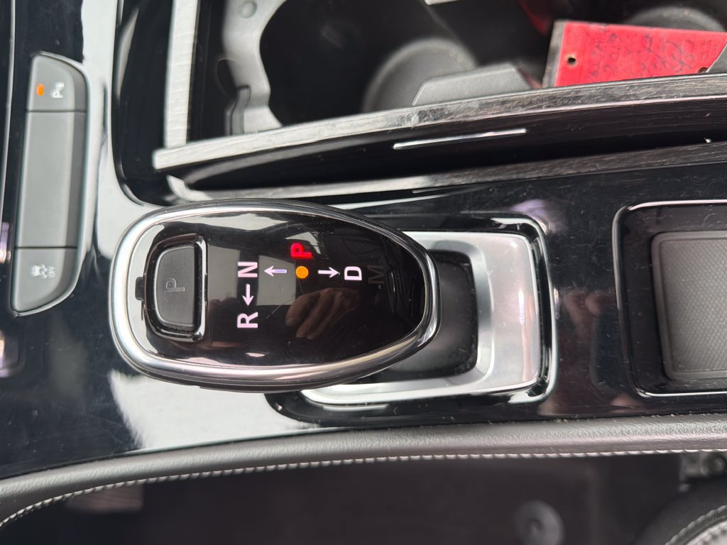 Used 2019 Buick LaCrosse Essence w/ Sun and Shade Package AWD/4WD image 24