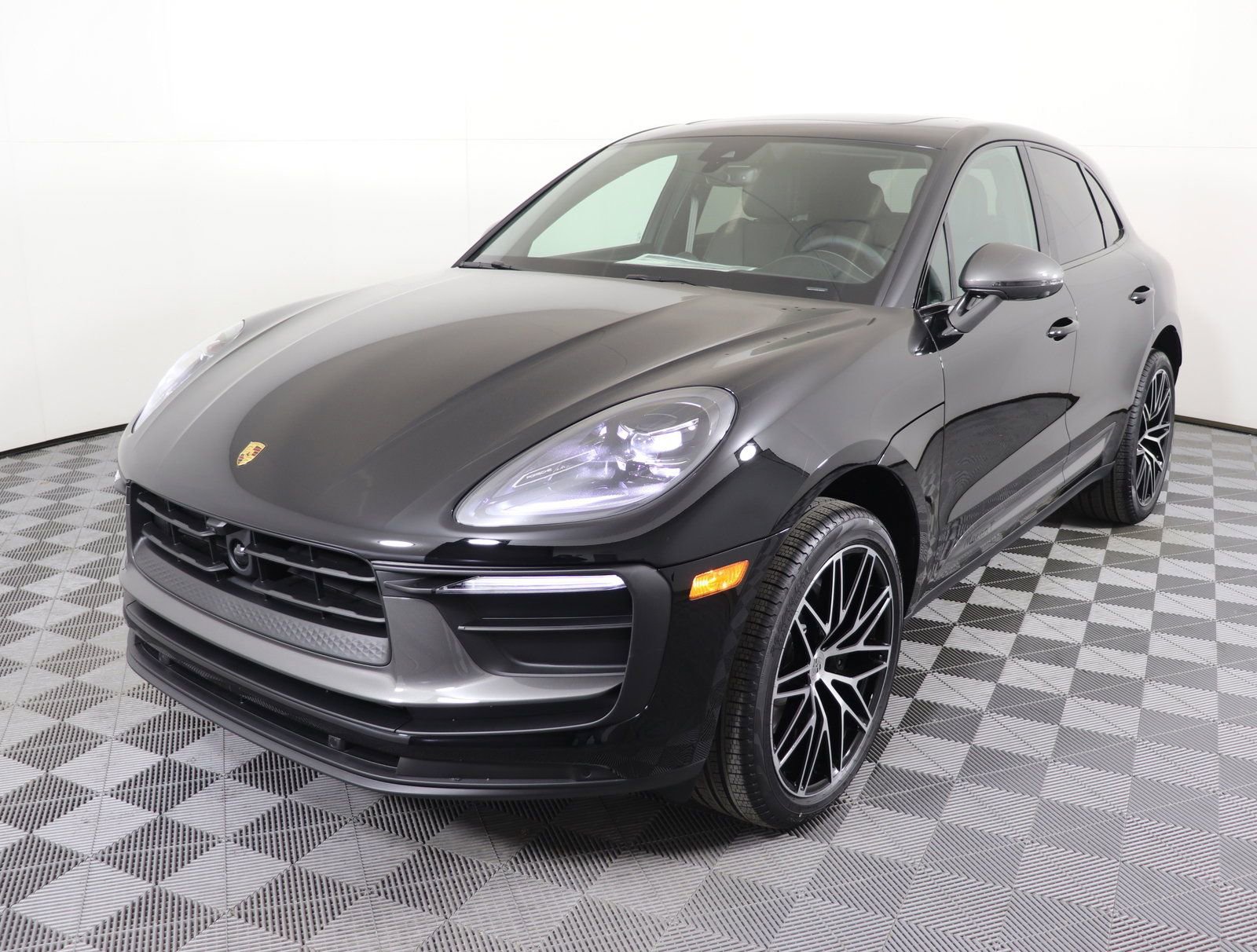 Used 2025 Porsche Macan
