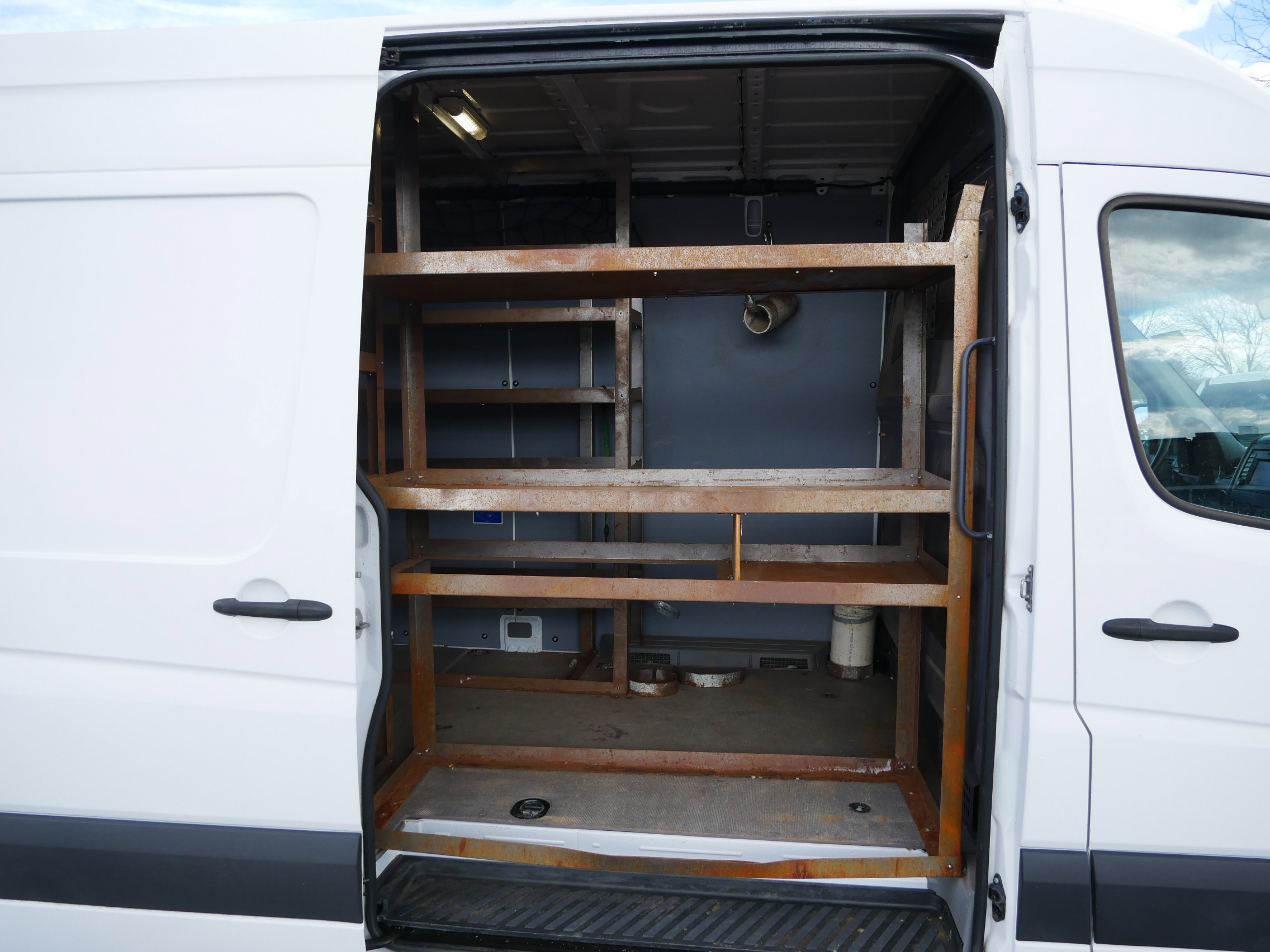 Used 2015 Freightliner Sprinter 3500 image 12