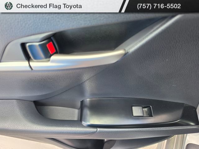 Used 2025 Toyota Camry SE w/ Convenience Package image 46