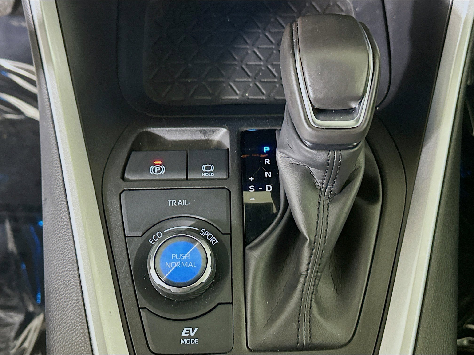 Used 2024 Toyota RAV4 XSE w/ Weather Package image 21