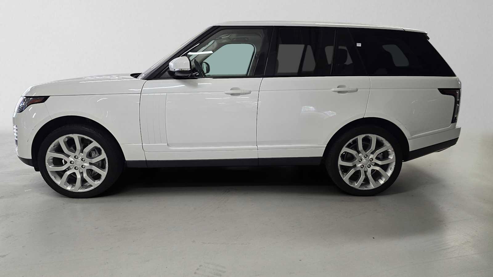 Used 2019 Land Rover Range Rover AWD/4WD image 2