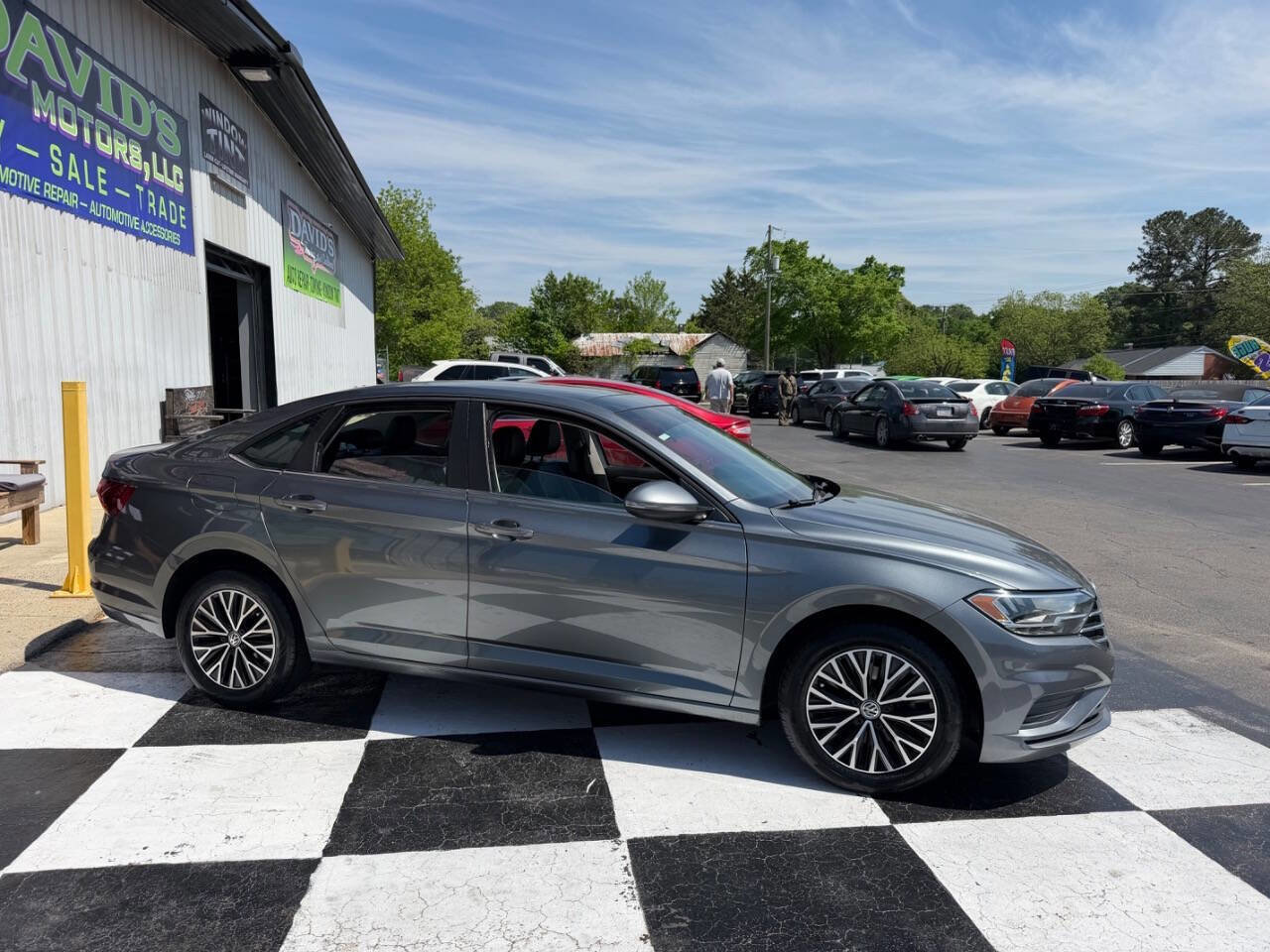 Used 2019 Volkswagen Jetta SE FWD image 4