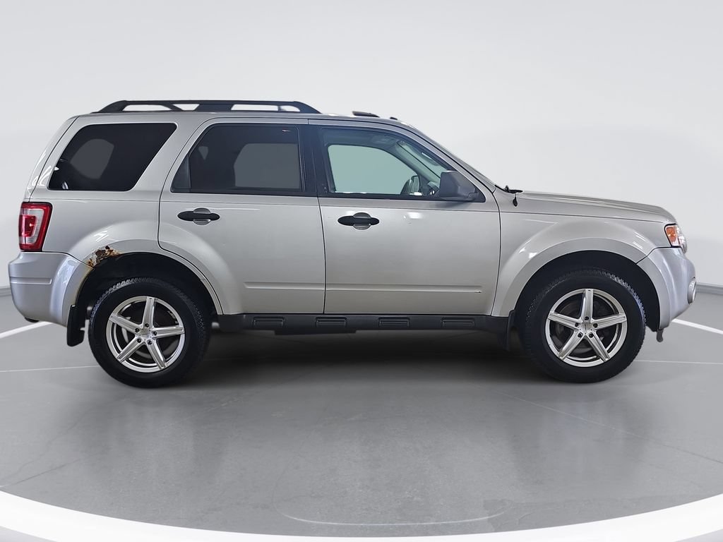Used 2012 Ford Escape XLT FWD image 2