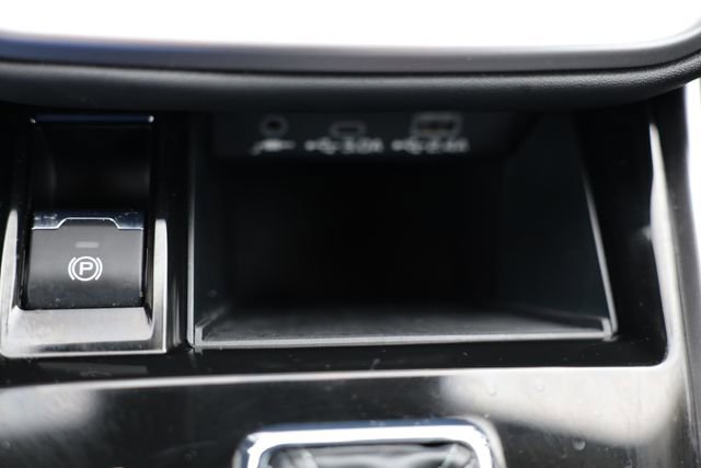 Certified 2025 Subaru Outback Limited image 44