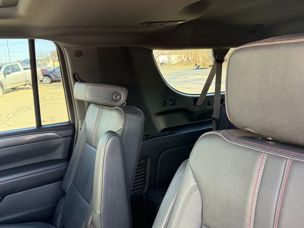 Certified 2024 Chevrolet Suburban RST w/ Luxury Package AWD/4WD image 10