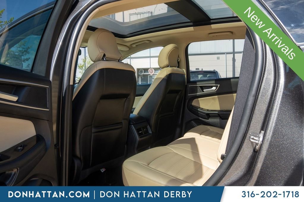 Used 2019 Ford Edge SEL w/ Equipment Group 201A image 21