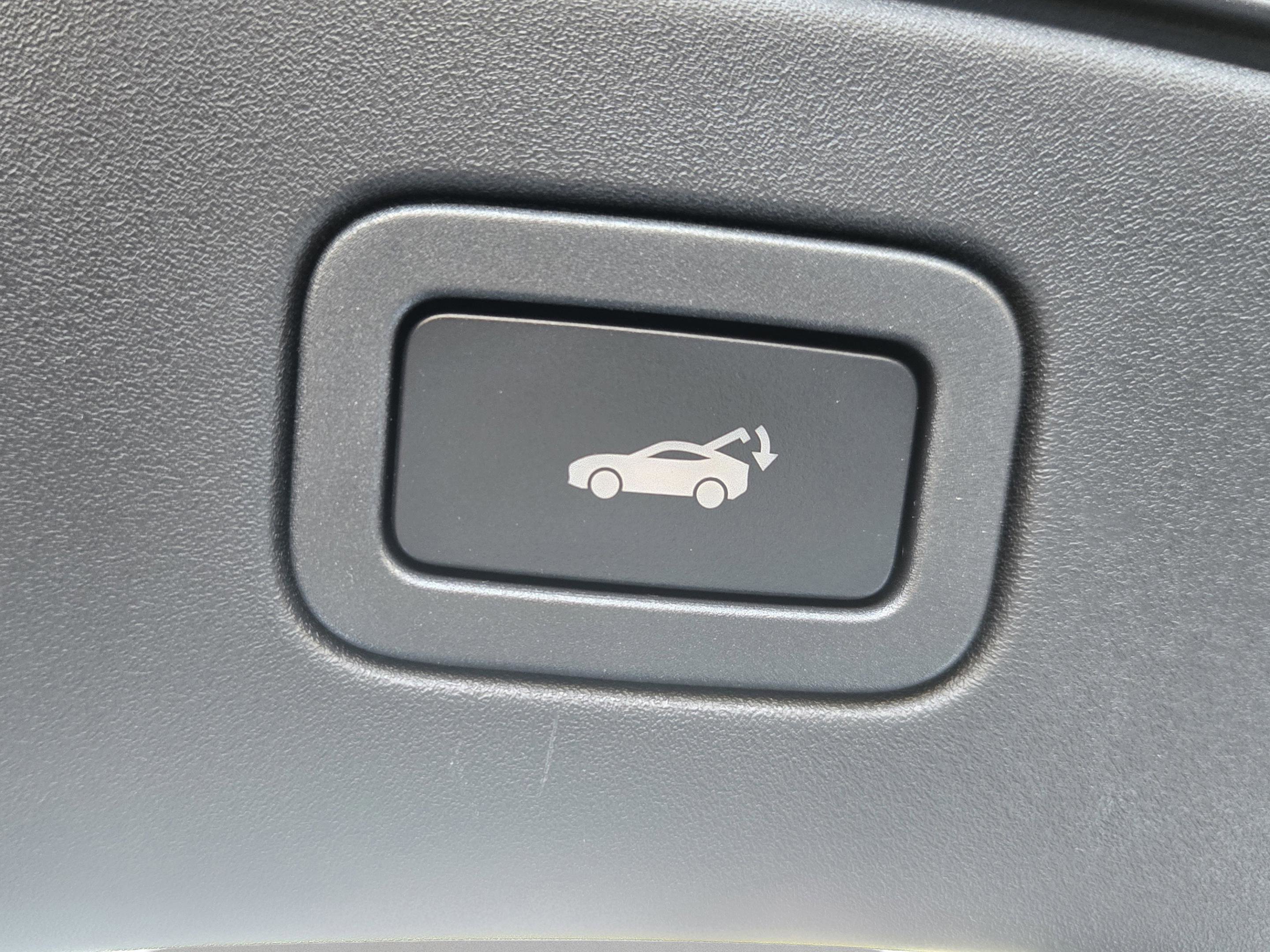 Used 2021 Jaguar F-TYPE First Edition image 36