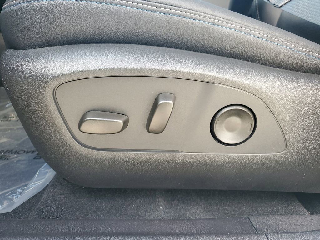 New 2026 Chevrolet Equinox EV LT image 21