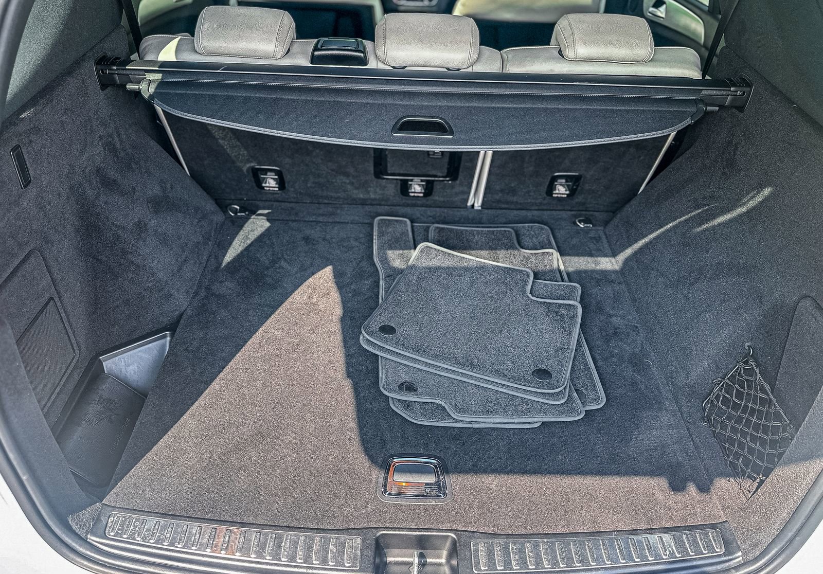 Used 2018 Mercedes-Benz GLE 350 w/ Premium 2 Package image 16