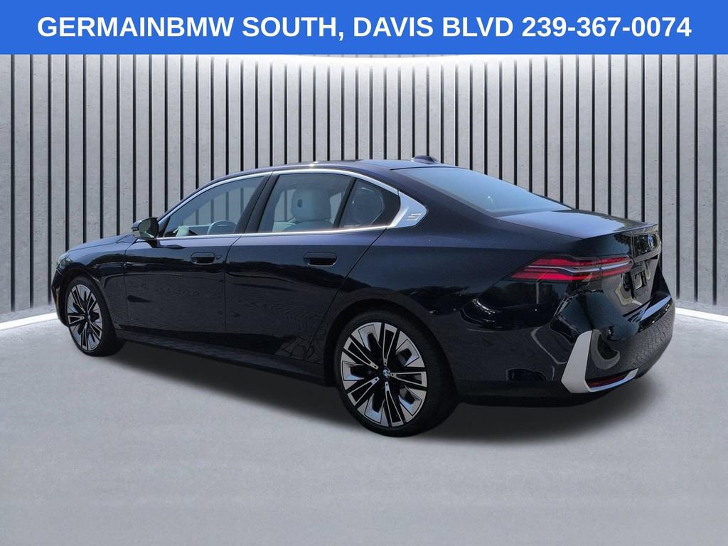 Used 2026 BMW 530i w/ Premium Package RWD image 7