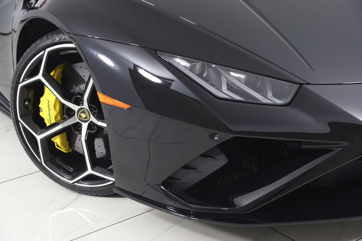 Used 2023 Lamborghini Huracan EVO RWD image 24