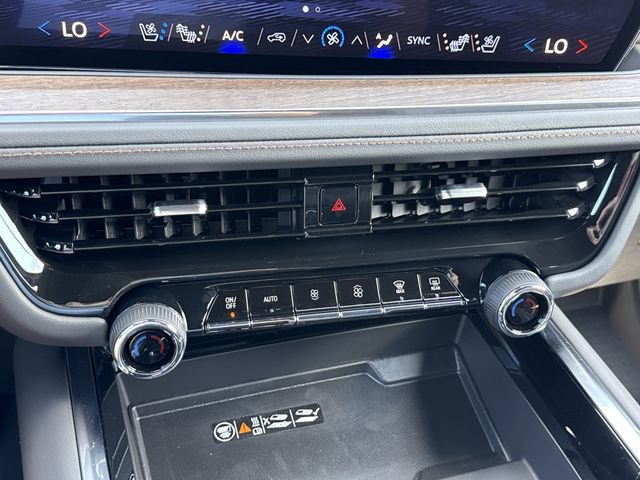 New 2026 Chevrolet Tahoe High Country AWD/4WD image 36