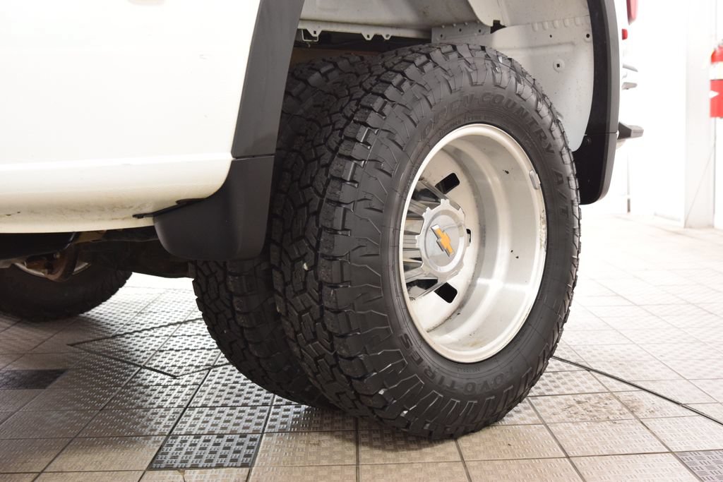 Used 2024 Chevrolet Silverado 3500 LTZ w/ LTZ Convenience Package AWD/4WD image 30
