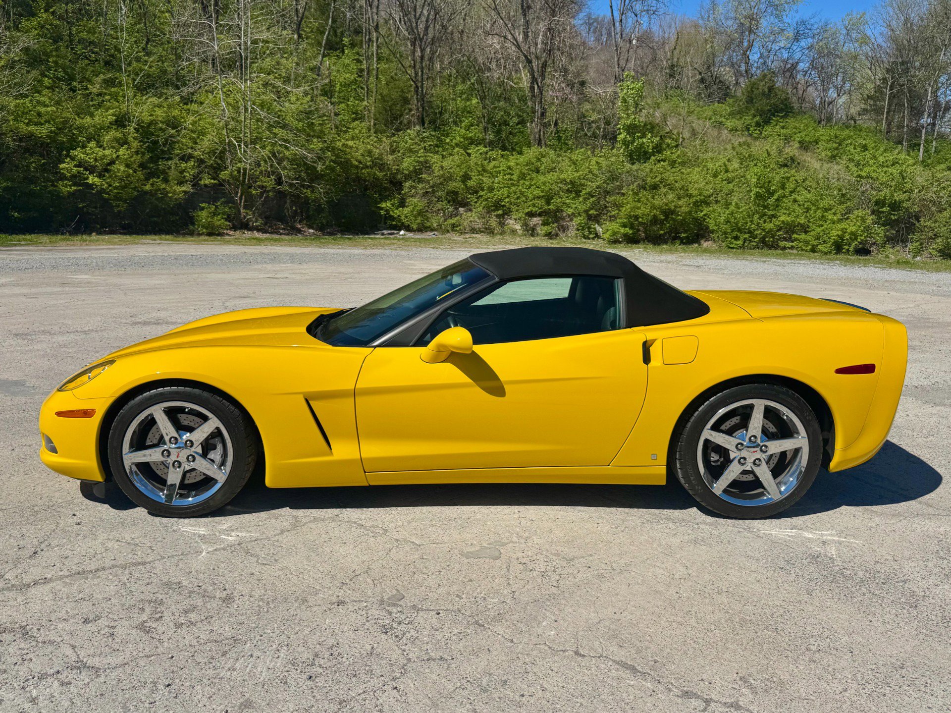 Used 2007 Chevrolet Corvette Convertible w/ Preferred Equipment Group image 11
