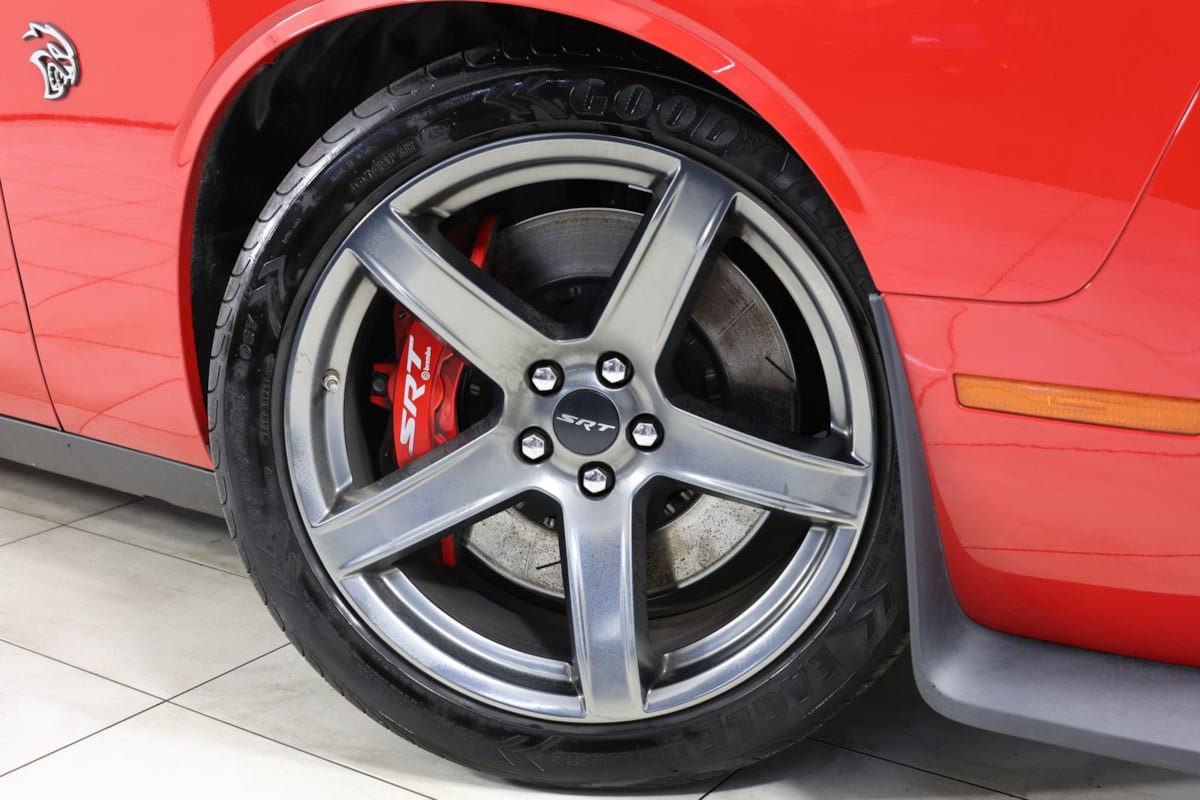 Used 2021 Dodge Challenger SRT Hellcat w/ Plus Package RWD image 14