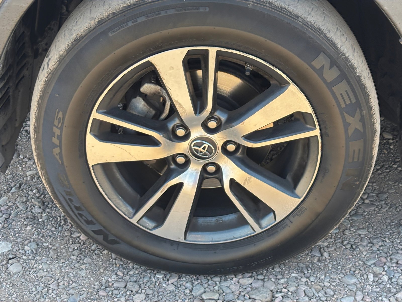 Used 2016 Toyota RAV4 XLE image 22