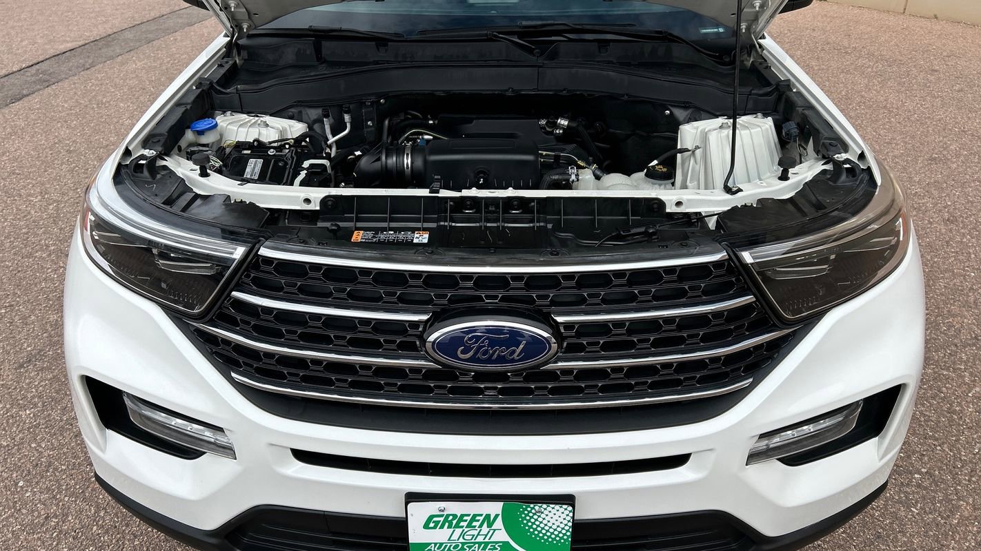 Used 2020 Ford Explorer XLT w/ Equipment Group 202A image 11